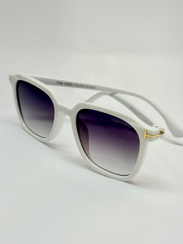 عینک افتابی زنانه TOM FORD 5057