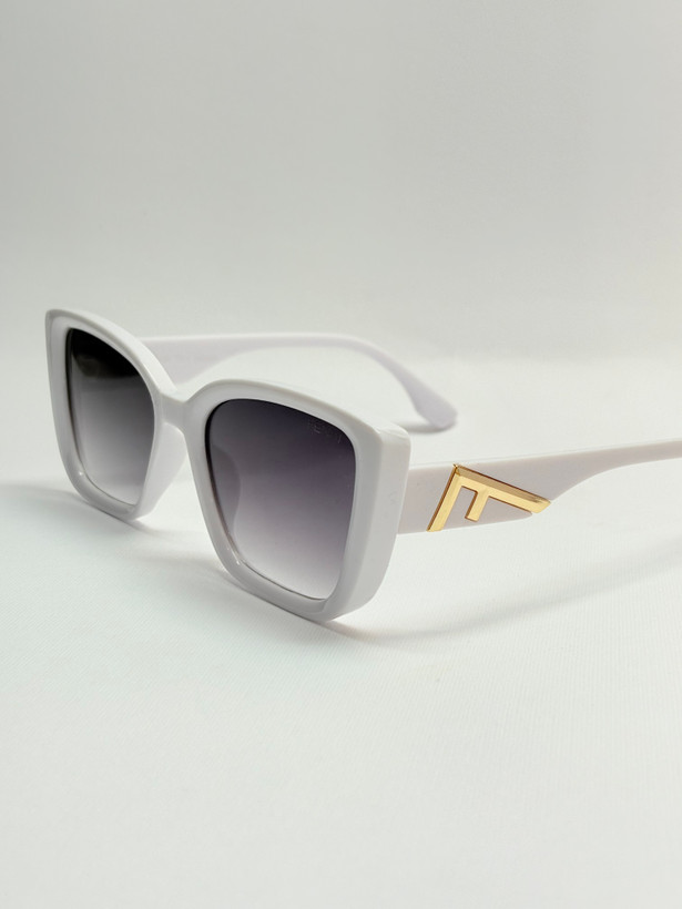 عینک افتابی زنانه۵۰43FENDI