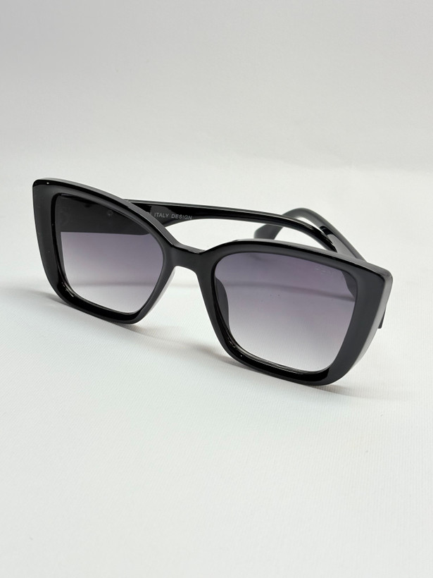 عینک افتابی زنانه۵۰43FENDI