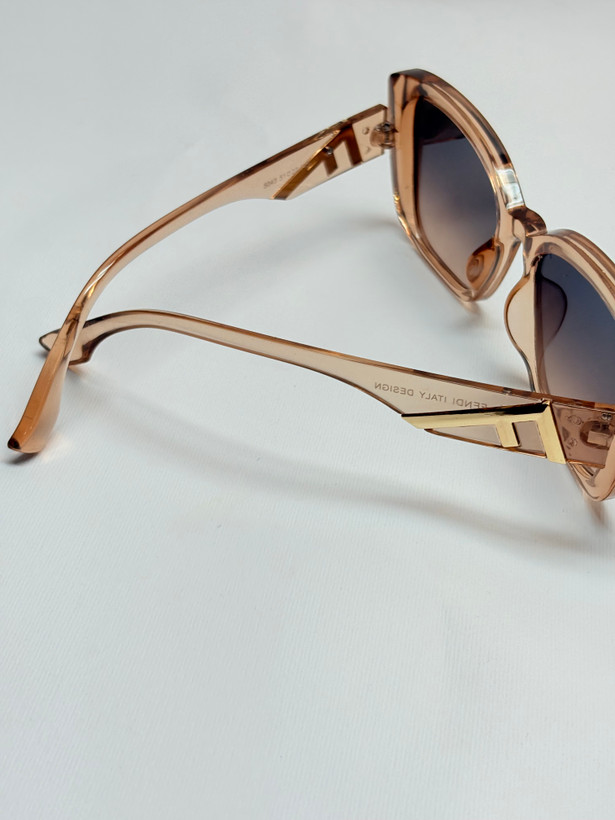 عینک افتابی زنانه۵۰43FENDI