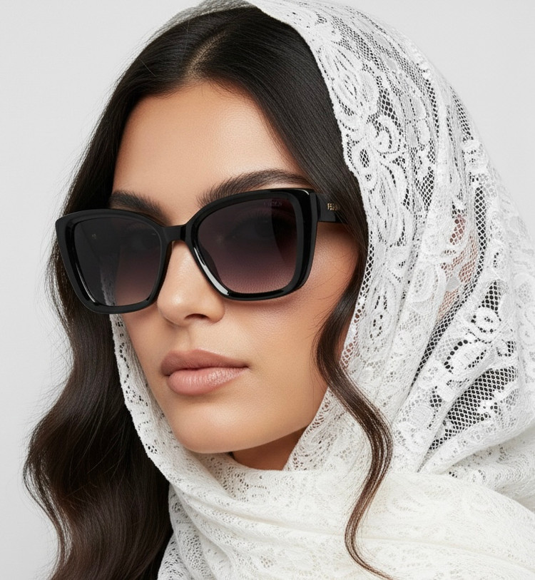 عینک افتابی زنانه۵۰43FENDI