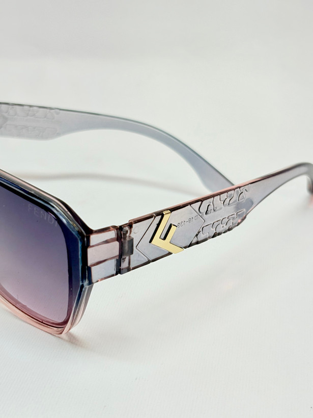 خرید عینک افتابی زنانه۵۰۳۸ FENDI | گالری روژانو